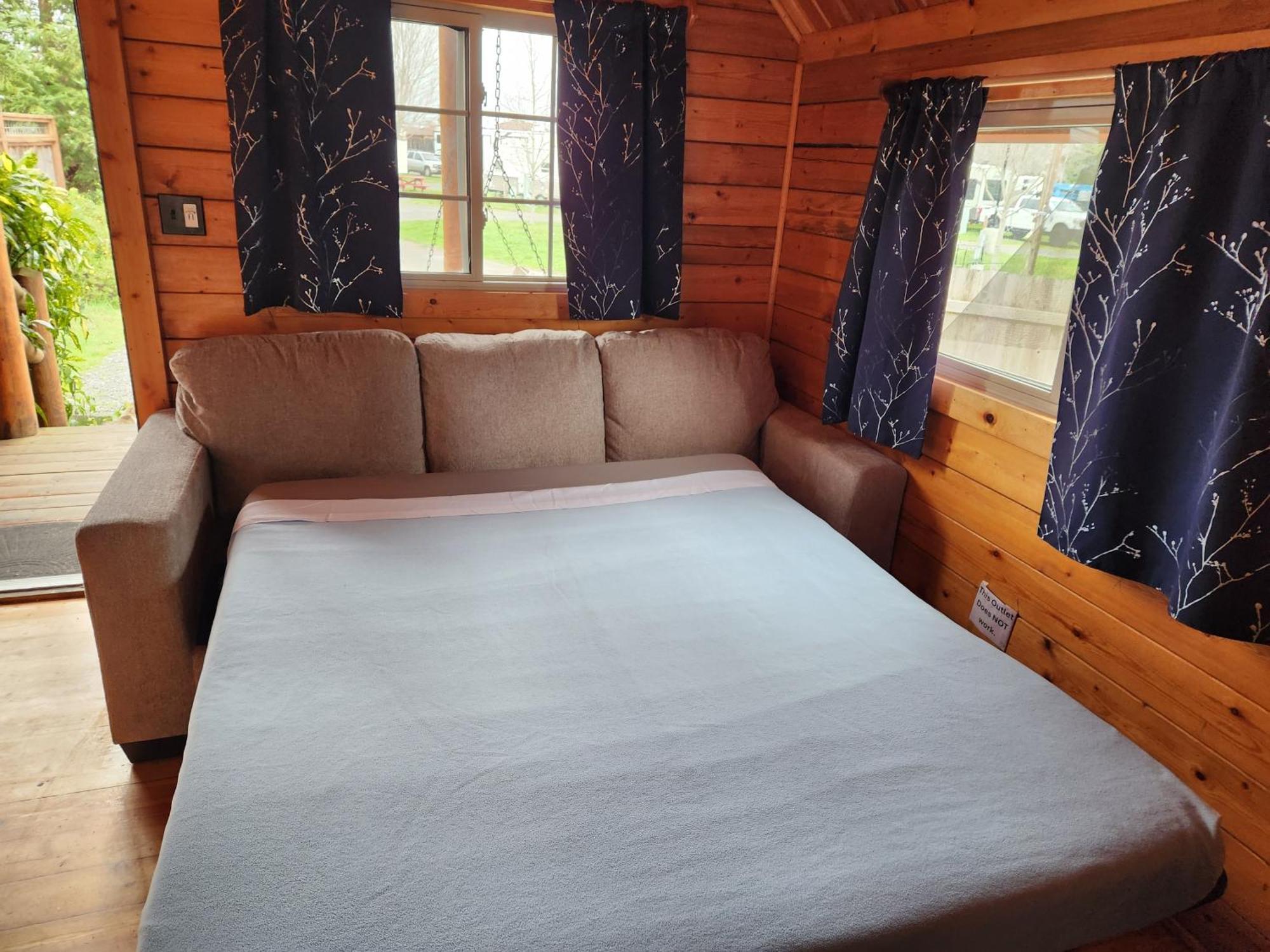 Redwood Coast Cabins And Rv Resort Eureka Exterior photo